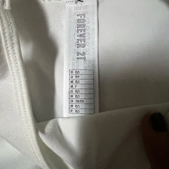 Crop top - Picture 2 of 2